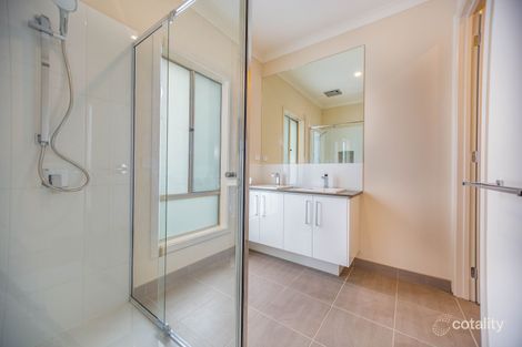 Property photo of 3 Nellburn Terrace Cranbourne East VIC 3977