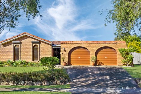 8 Bedivere St, Carindale, QLD 4152
