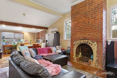 Property photo of 43 Honeysuckle Street Bendigo VIC 3550