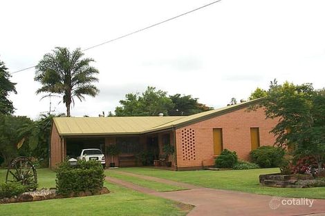 16 Elizabeth St, Atherton, QLD 4883