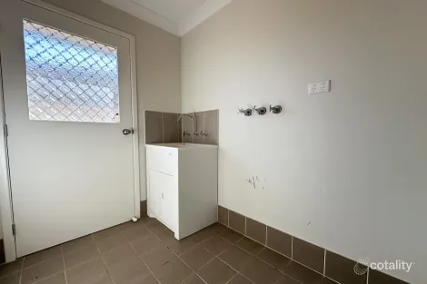 Property photo of 10 Derbyshire Road Spring Farm NSW 2570