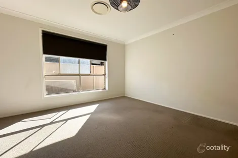 Property photo of 10 Derbyshire Road Spring Farm NSW 2570