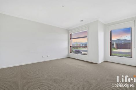 Property photo of 5 Myoora Street Werribee VIC 3030