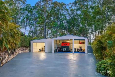 Property photo of 4 Riverdowns Crescent Helensvale QLD 4212