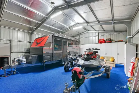 Property photo of 4 Riverdowns Crescent Helensvale QLD 4212