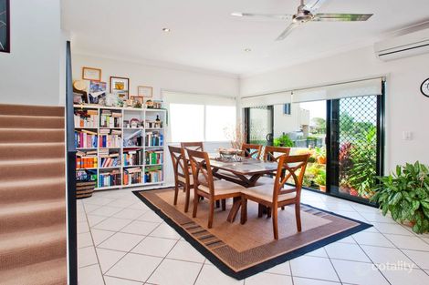 1/18 Ocean St, Runaway Bay, QLD 4216