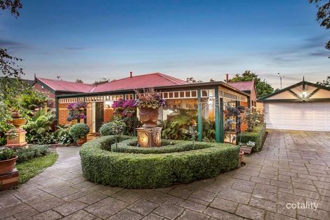 Property photo of 17 Nullica Court Berwick VIC 3806