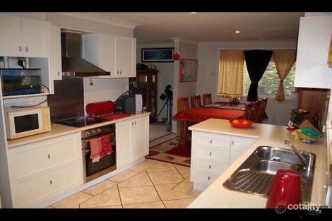 Property photo of 3 Yaraan Place Orange NSW 2800