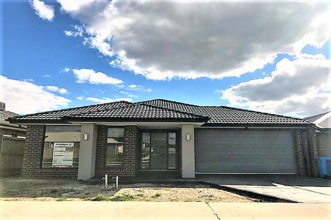 Property photo of 22 Lindwall Drive Cranbourne West VIC 3977
