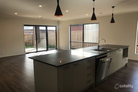 Property photo of 22 Lindwall Drive Cranbourne West VIC 3977