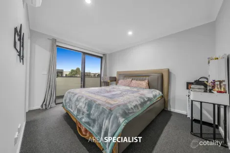 Property photo of 72 Viewbright Road Clyde North VIC 3978