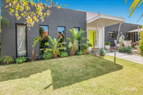19 Dale Ct, Mount Martha, VIC 3934