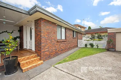 Property photo of 2/35 Loftus Drive Barrack Heights NSW 2528