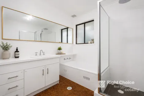 Property photo of 2/35 Loftus Drive Barrack Heights NSW 2528