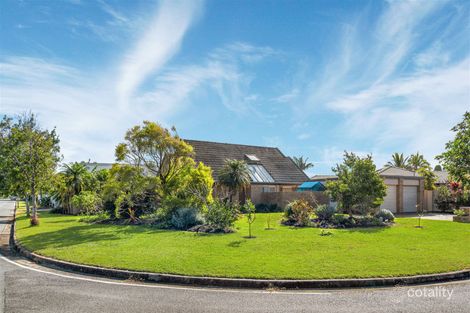 2 Montrose Ct, Benowa, QLD 4217