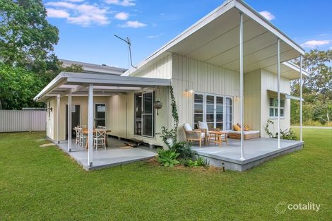 Property photo of 1 Wommin Lake Crescent Fingal Head NSW 2487