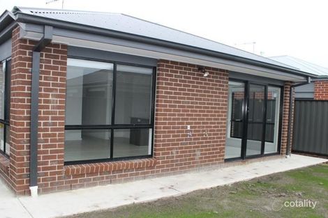 Property photo of 57 Pinnacle Drive Pakenham VIC 3810