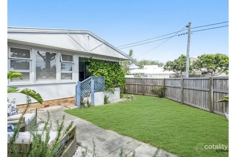Property photo of 2/32 Third Avenue Palm Beach QLD 4221