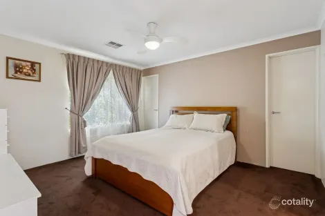 Property photo of 33 Cowra Turn Aveley WA 6069