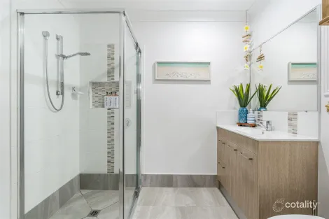 Property photo of 34 Sailaway Circuit Eli Waters QLD 4655