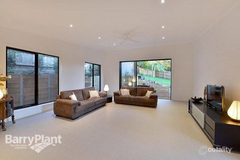 Property photo of 19 Clifford Grove Tecoma VIC 3160