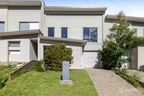 Property photo of 16 Carlin Street Glenvale QLD 4350