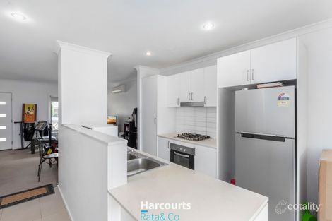 Property photo of 22 Etheridge Lane Craigieburn VIC 3064