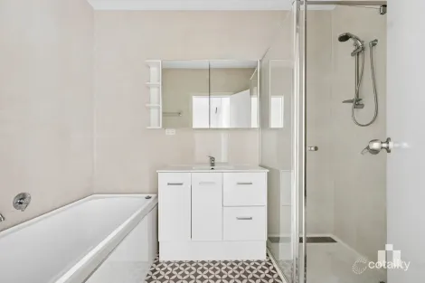 Property photo of 48 Waterway Boulevard Doreen VIC 3754