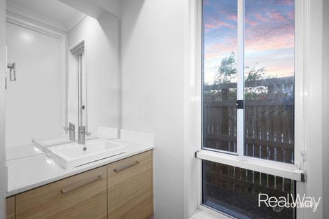 Property photo of 26 Dubai Circuit Spring Mountain QLD 4300