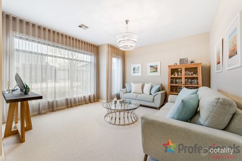 Property photo of 20 Waters Way Hillside VIC 3037