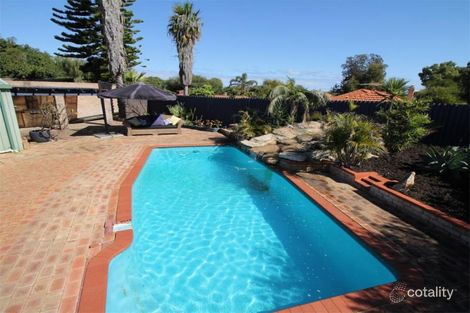 Property photo of 11 Barbrook Way Warnbro WA 6169