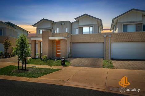 Property photo of 27 Broadbeach Circuit Point Cook VIC 3030