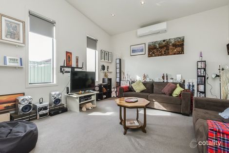 Property photo of 2/11 Mowat Street Geelong West VIC 3218