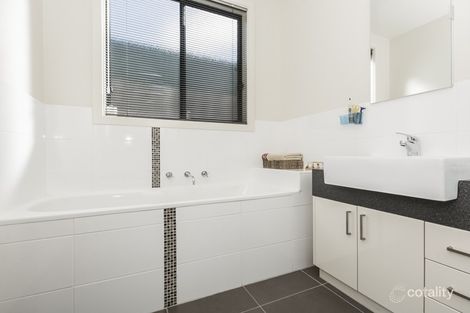 Property photo of 2/11 Mowat Street Geelong West VIC 3218