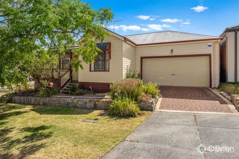 2 Lavender Pl, Berwick, VIC 3806