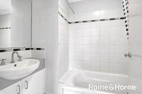 Property photo of 4/12 Dalziell Street Maddington WA 6109