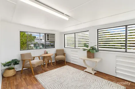 Property photo of 21 Meade Street Wandal QLD 4700