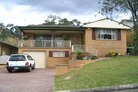 11 Amberdale Ave, Picnic Point, NSW 2213
