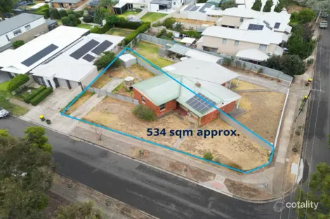 2 Hunt Ave, Morphettville, SA 5043