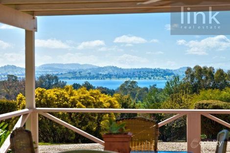 Property photo of 30 Bowna Park Drive Table Top NSW 2640