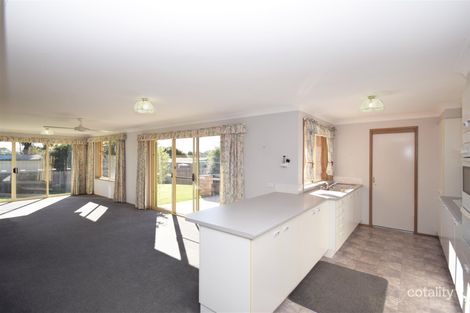 Property photo of 22 Illawarra Circuit Worrigee NSW 2540