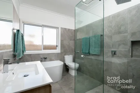 Property photo of 30 Princes Crescent Shepparton VIC 3630