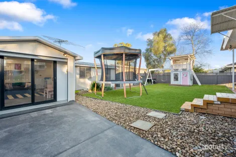 Property photo of 22 Benine Drive Cambridge Park NSW 2747