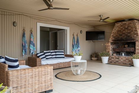 Property photo of 44 Algalah Street Narromine NSW 2821