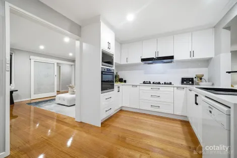 Property photo of 21 Cornwall Avenue Keysborough VIC 3173