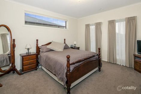 Property photo of 53 Merino Drive Alfredton VIC 3350