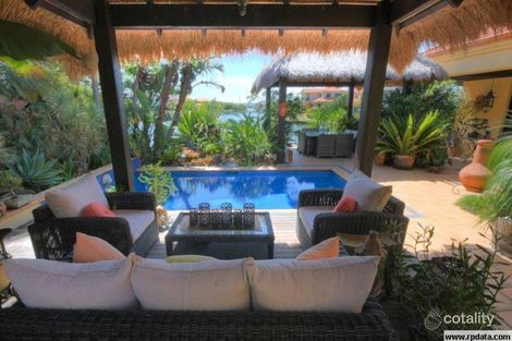 2103 Carlton Dr, Hope Island, QLD 4212