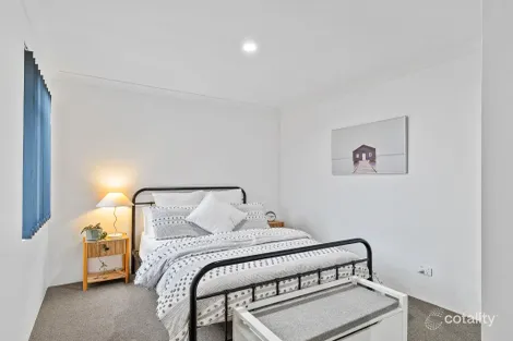 Property photo of 5 Limahuli Way Lakelands WA 6180