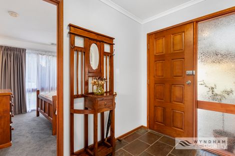 Property photo of 2 Currawong Court Werribee VIC 3030