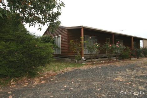 Property photo of 16 Pine Avenue Cowes VIC 3922